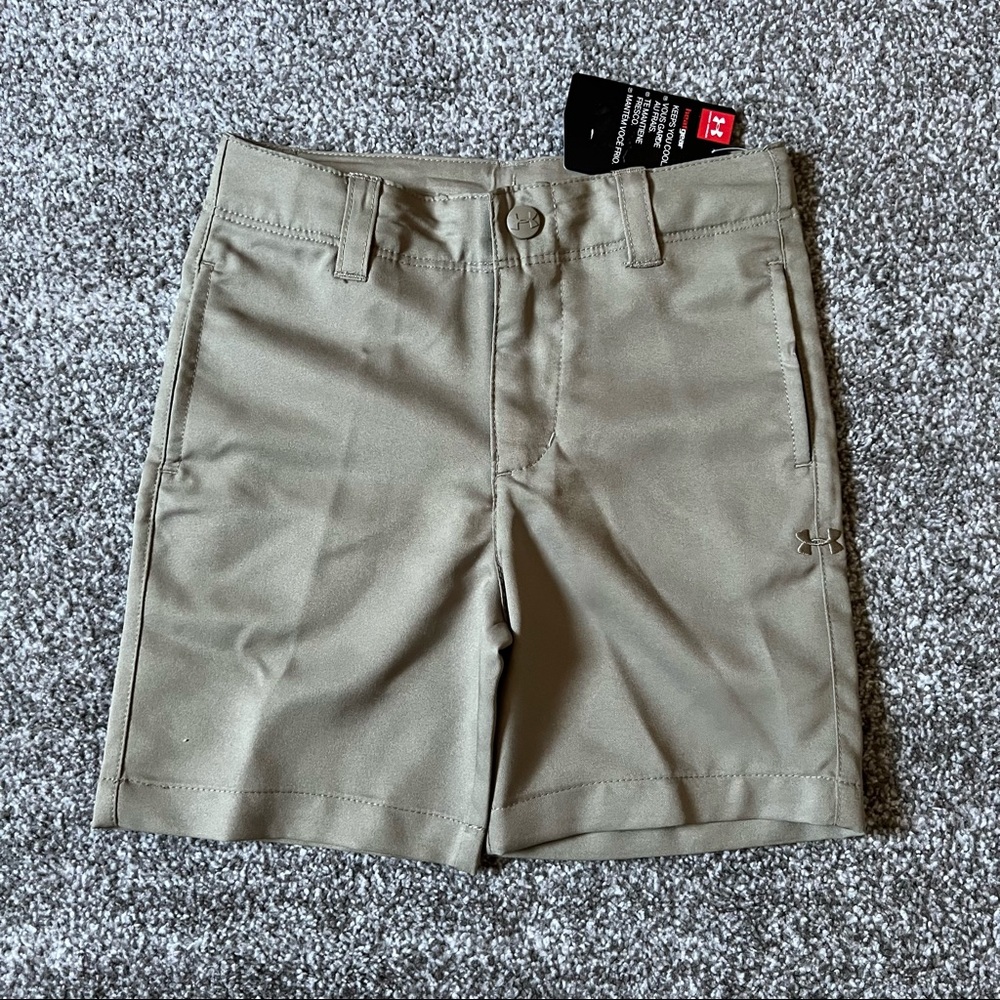 *NWT* Under Armour Golf Shorts